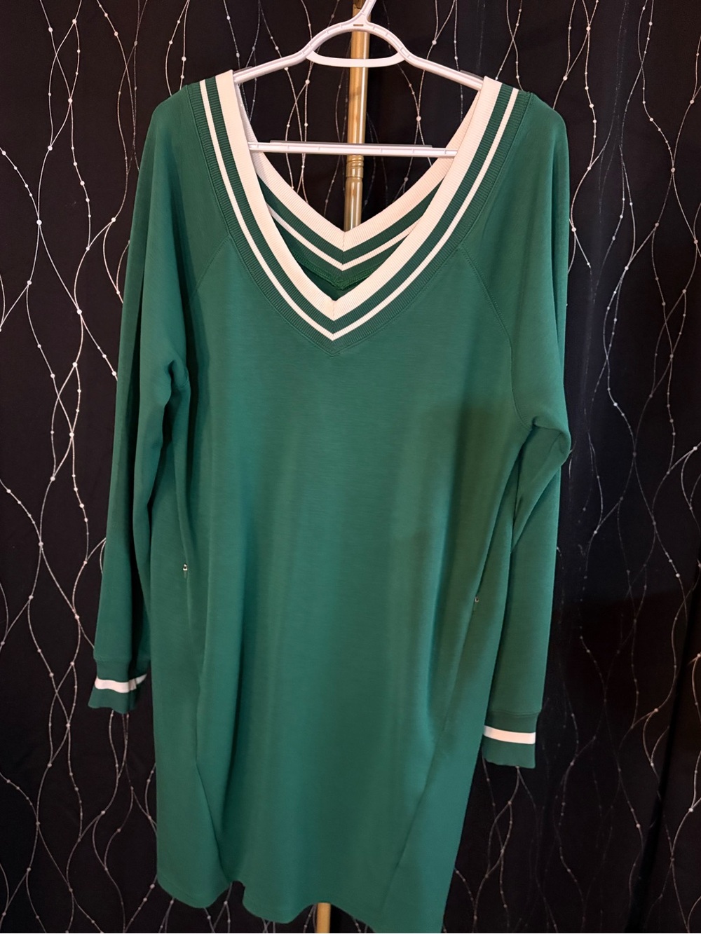 XLEUC OFFLINE Green ChillUp V-Neck Long Sleeve mini dress